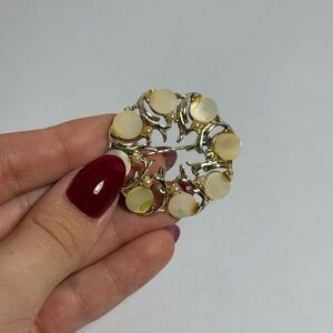 Vintage Brooch Mother of Pearl